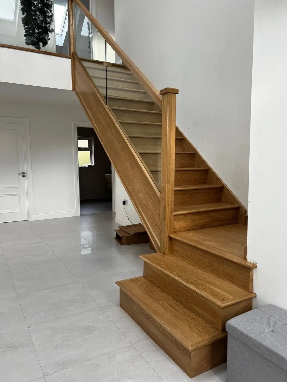 cut-string-lights-staircase - Copy 1 5873219695857570163